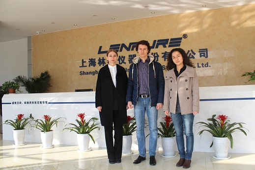 高低溫交變試驗(yàn)箱